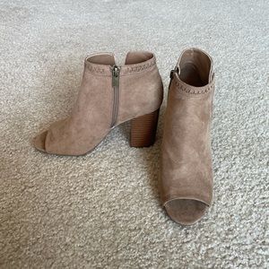 Parker & Sky Open Toed Heeled Booties Size 7